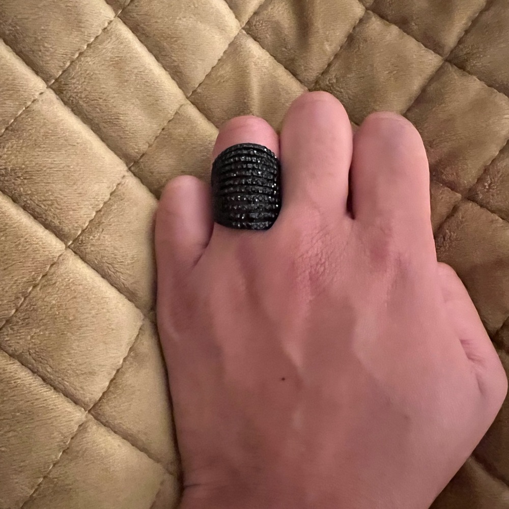 Black Rhinestone Statement Ring - Picture 3 of 4